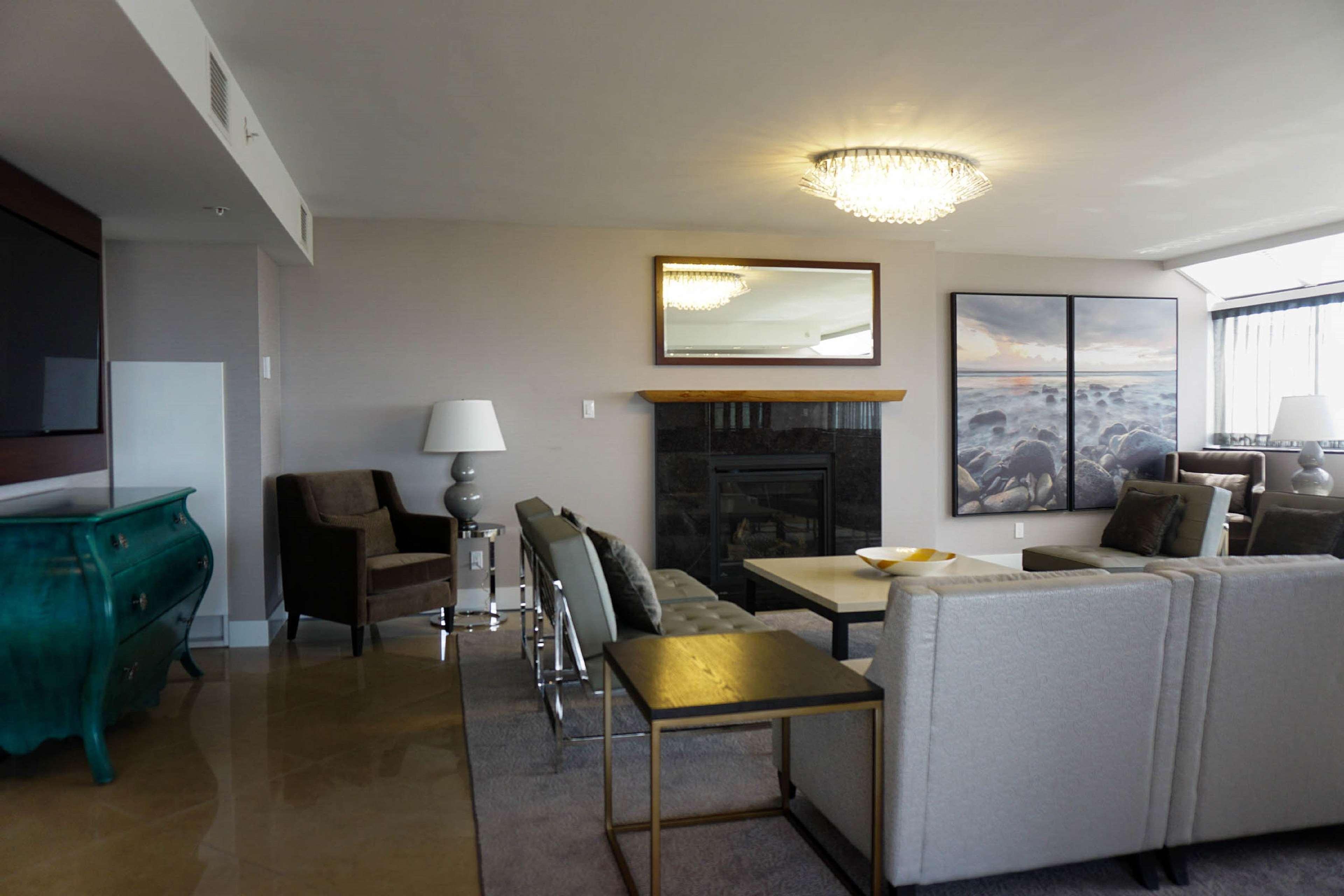 Doubletree By Hilton Hotel & Suites ויקטוריה מראה חיצוני תמונה