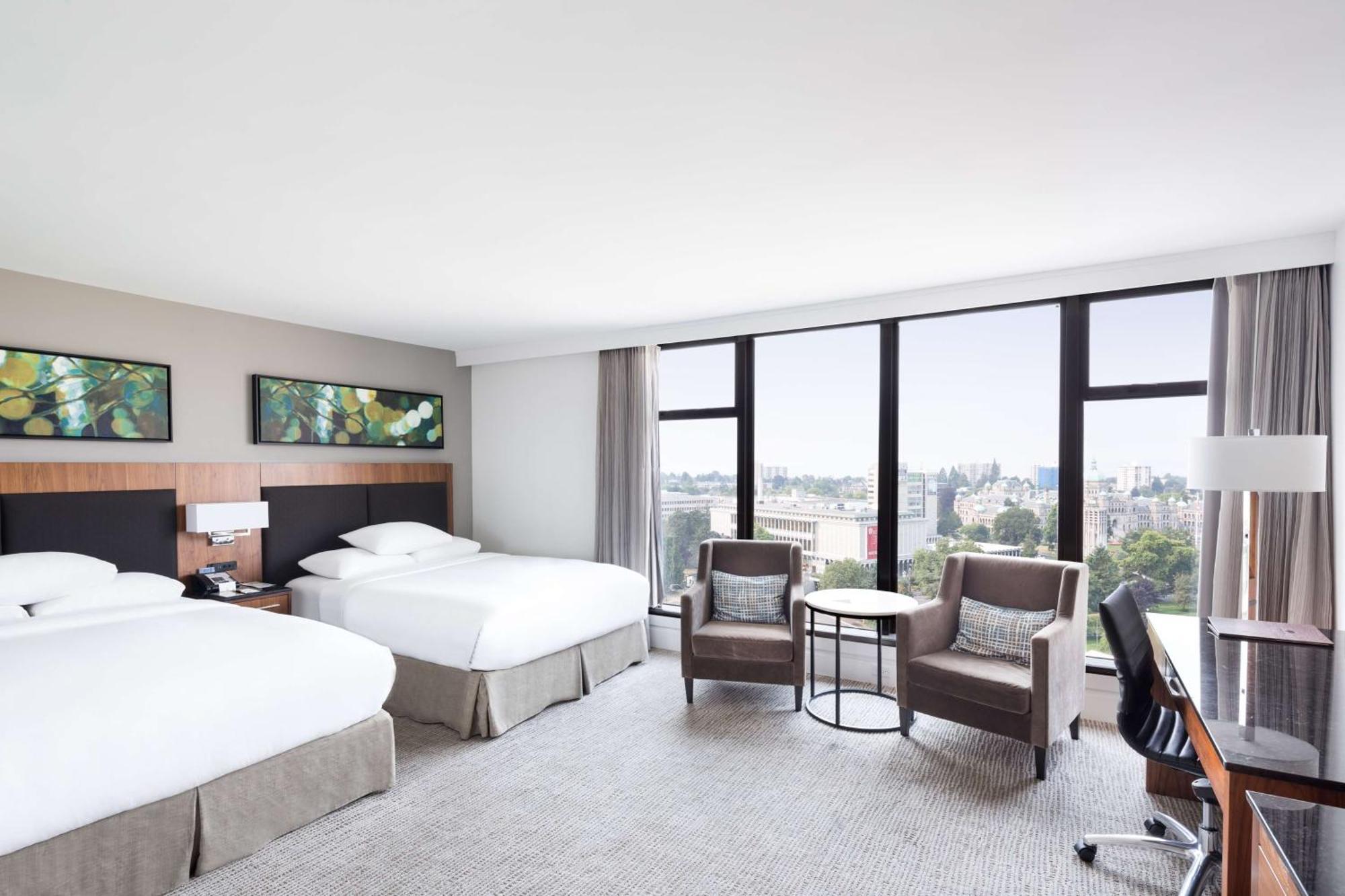 Doubletree By Hilton Hotel & Suites ויקטוריה מראה חיצוני תמונה